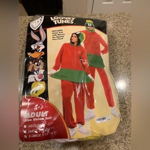 Spirit Halloween Marvin the Martian costume